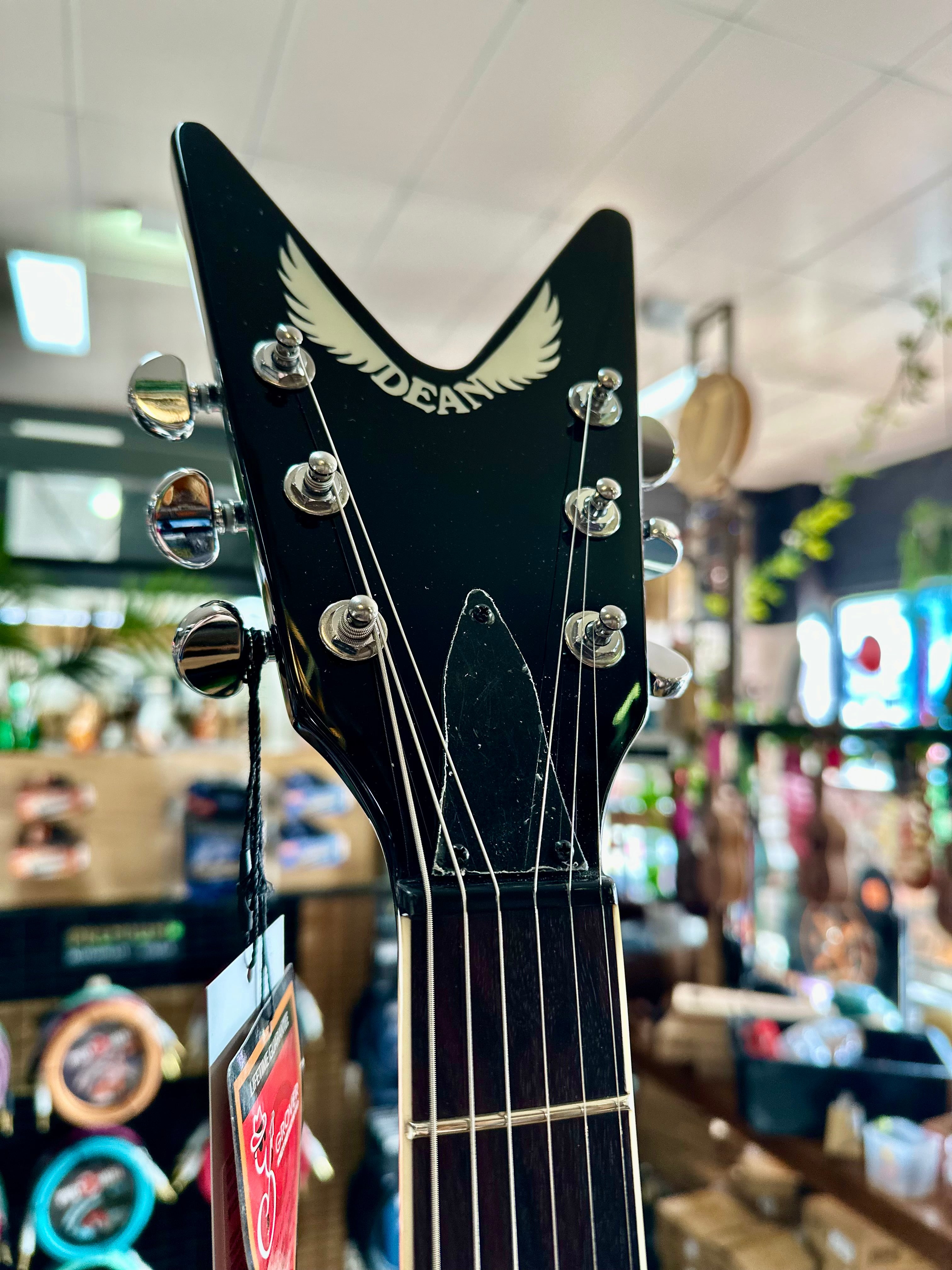 Dean Guitars | V79 | Cherry Sunburst Dean Guitars | V79 | Cherry Sunburst